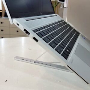 لپتاپ استوک H P – P r o B o o k   6 5 0   G 8  Core i5–1145G7 (نسل ۱۱ – ۴ هسته ۸ رشته، بوست تا ۴.۴ گیگاهرتز)   ✅ رم ۸ گیگ DDR4 **قابل ارتقا**   ✅ SSD 256 گیگ NVMe **قابل ارتقا**   ✅ Intel Iris Xe (گرافیک روان برای کارهای سبک)