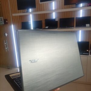 📺 Acer Aspire E14 – بسیار تمیز به همراه کارتن