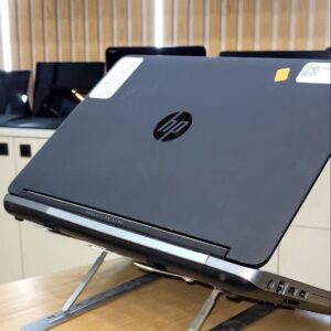 لپ‌تاپ اچ پی 640 G1  در حد آک COR I7 نسل 4 رم 8 SSD 256